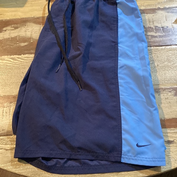 MEN’S NIKE NAVY/AQUA SWIM TRUNKS! EXCELLENT CONDITION! - Picture 2 of 3